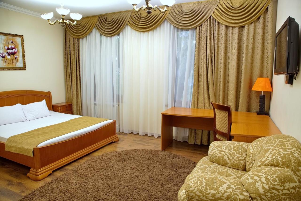 Boomerang Business Hotel オデッサ エクステリア 写真
